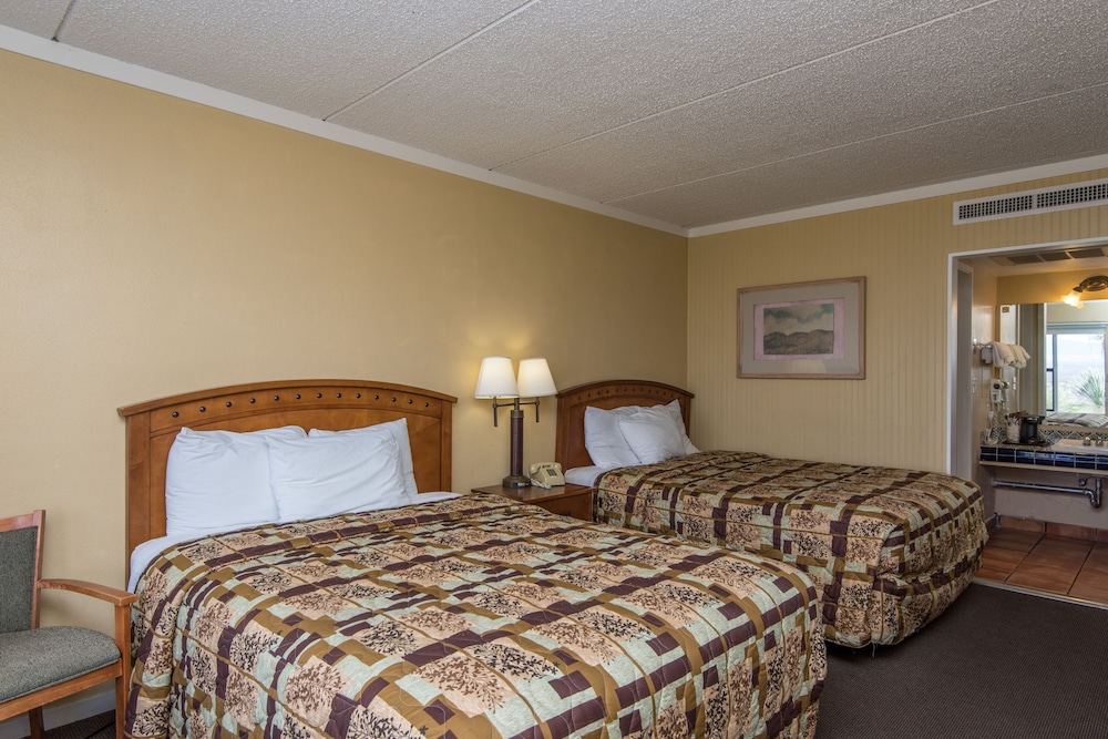 Comfort Room, 2 Queen Beds, Non Smoking - Photo 1