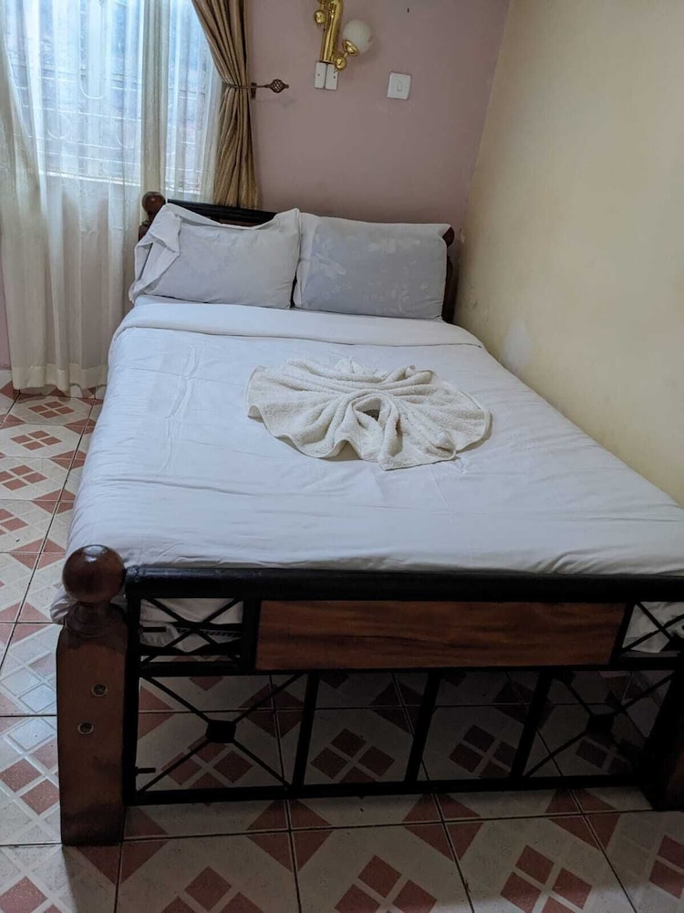 Economy Double Room photo 1