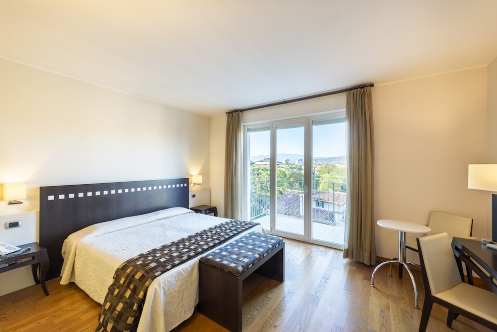Superior Double Room, Balcony - Photo 1