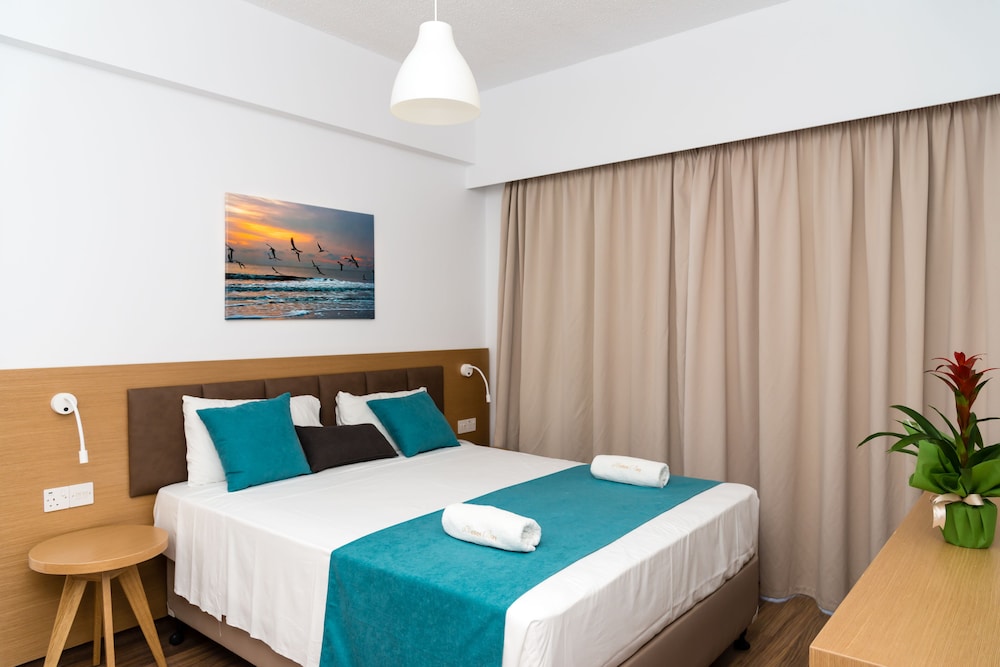 Apartment, 1 Bedroom, Sea View - Photo 1