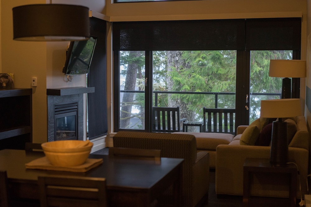 1 Bedroom Trail  (short distance from main lodge) photo 2