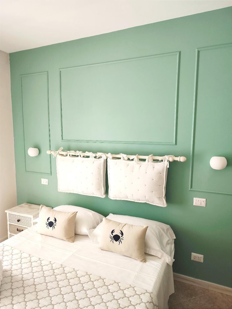 Classic Room, Non Smoking, Sea View photo 2