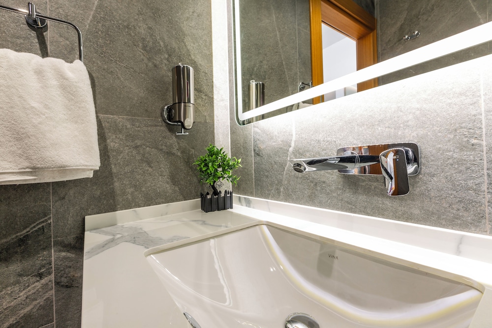 Superior Double or Twin Room - Photo 6