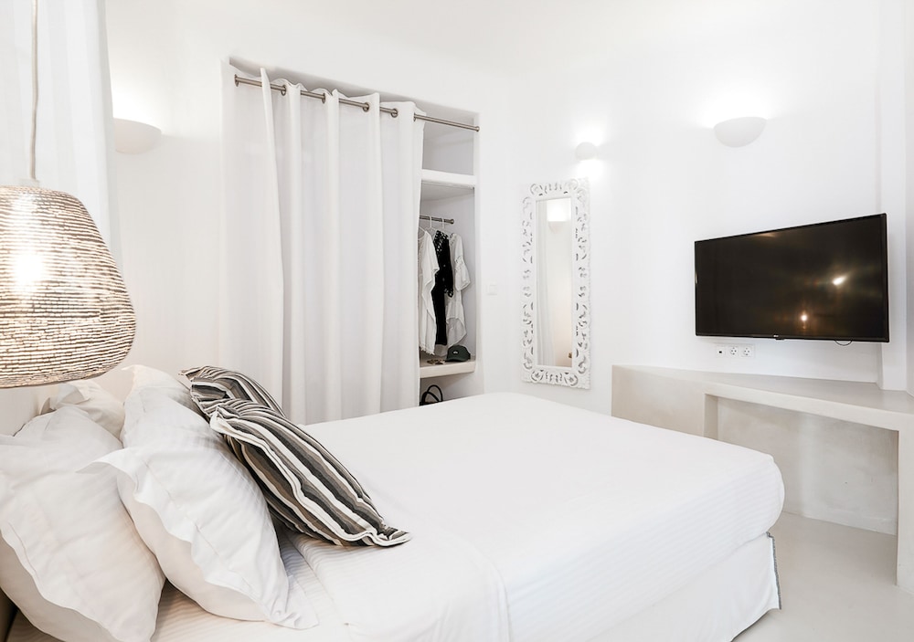 Superior Suite - Photo 1