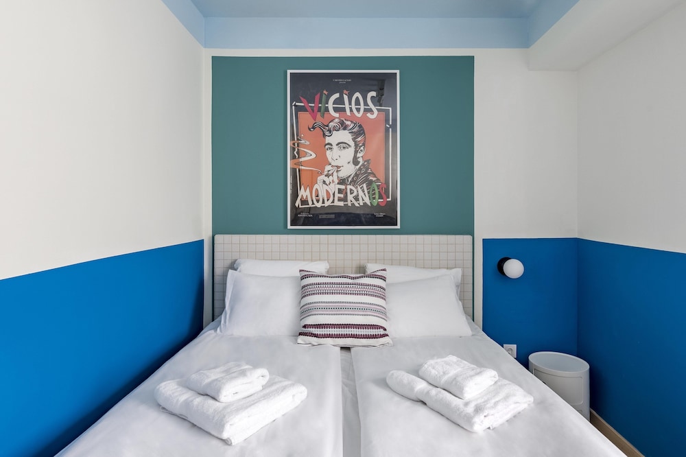 Chueca Design Suite for 4 w/ View