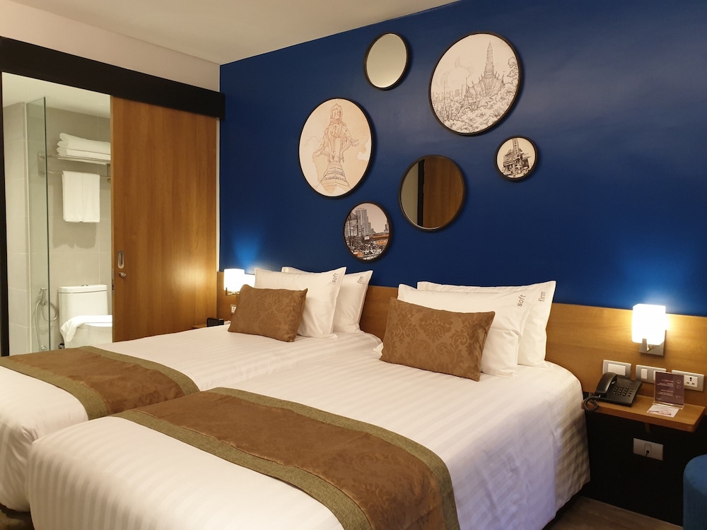 Premier Twin Room photo 2