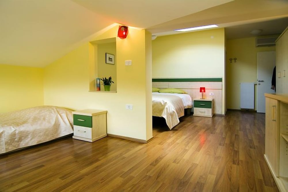 Room Smarnica photo 1
