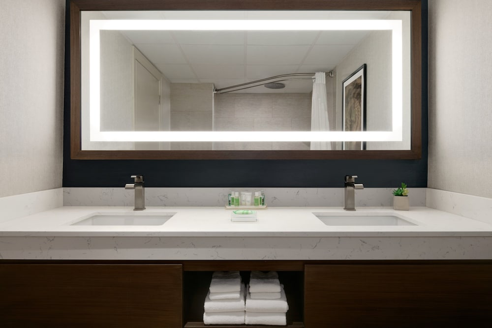 Suite, 1 Bedroom, Oceanfront - Photo 13