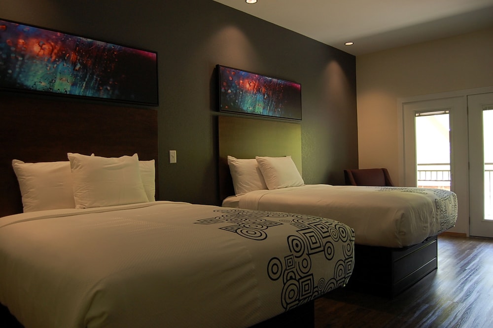 Deluxe Room - Photo 2