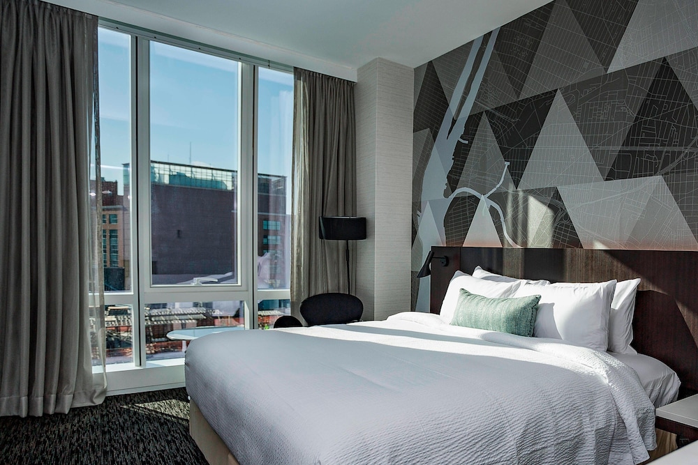 Room, 1 King Bed, City View (High Floor) photo 3