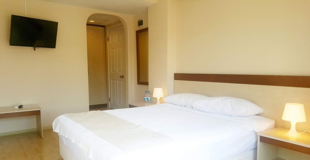 Standard Double Or Twin Room photo 3