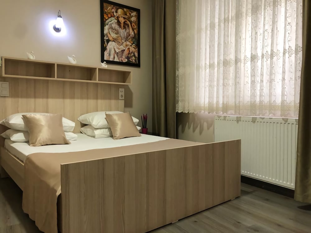 Family Apartment, 2 Bedrooms, City View photo 1