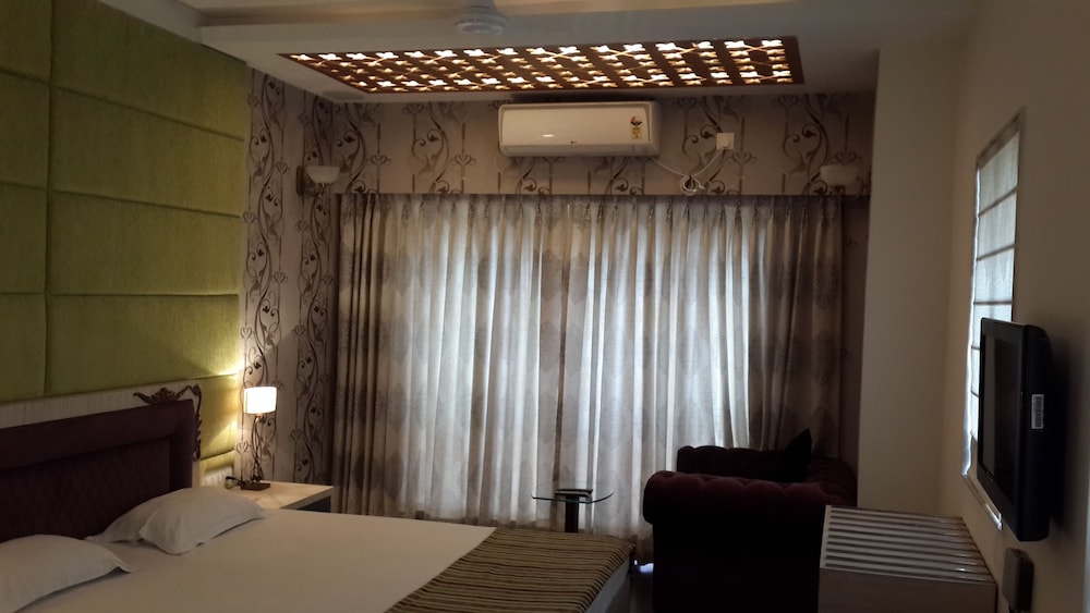 Executive Room, 1 Double Bed - Photo 8