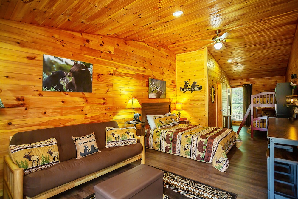Bigfoot Lodge Room Three photo 1