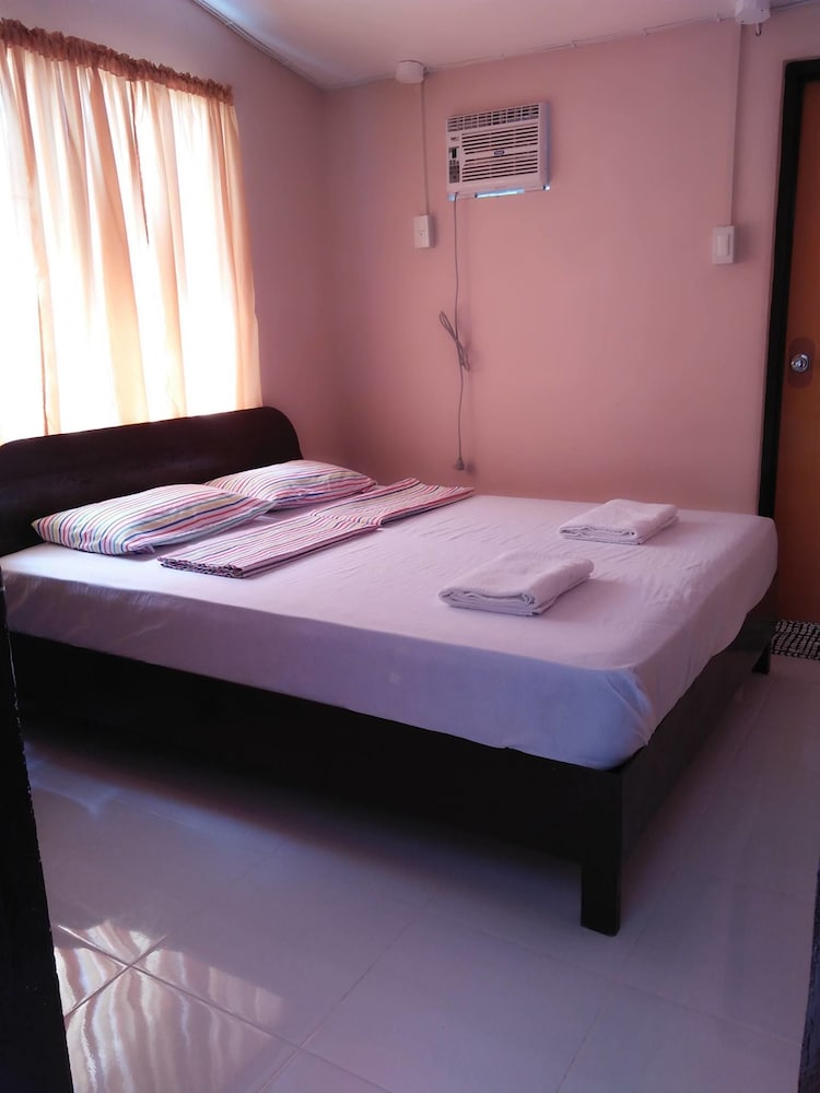 Family Room, Multiple Beds, Non Smoking photo 3