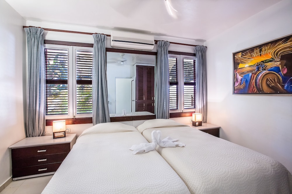 Apartment, Ocean View, Beachfront photo 2