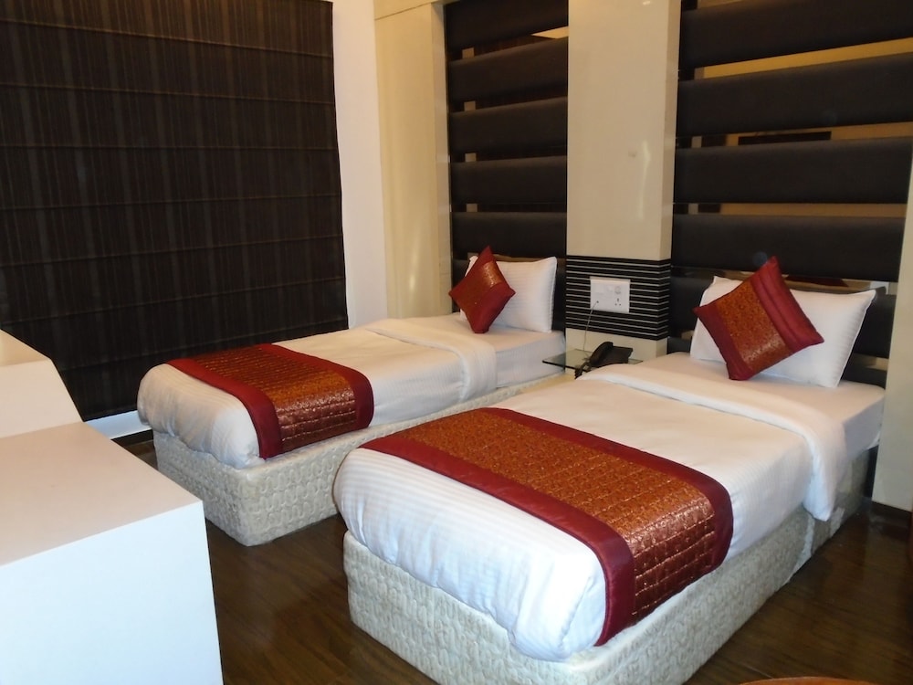 Luxury Double Or Twin Room, Smoking, City View photo 2