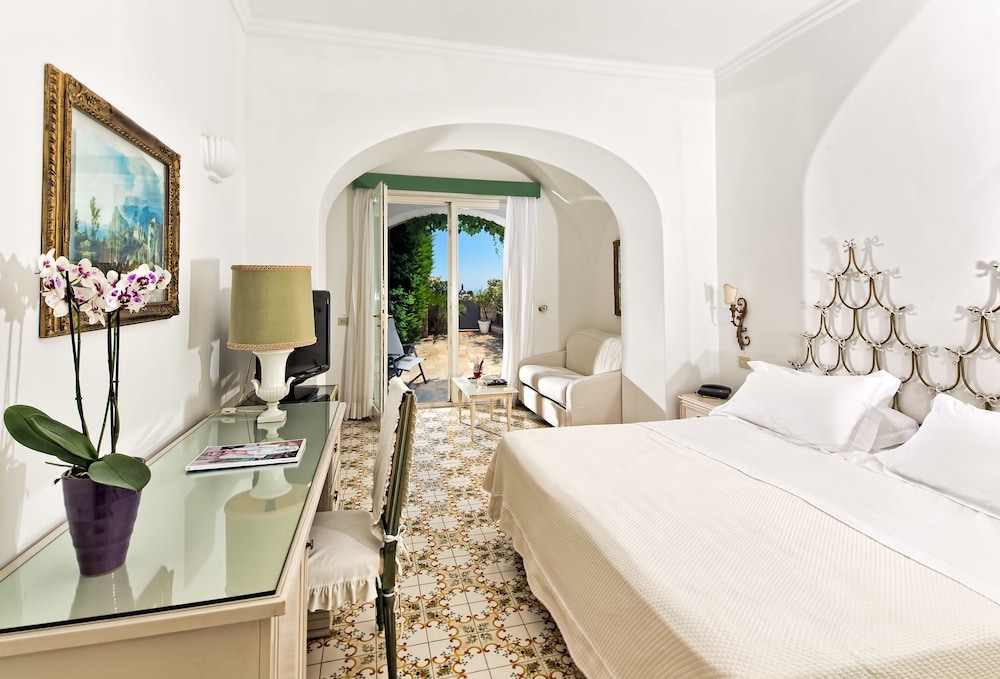 Junior Suite, 2 Bedrooms, Terrace, Garden View