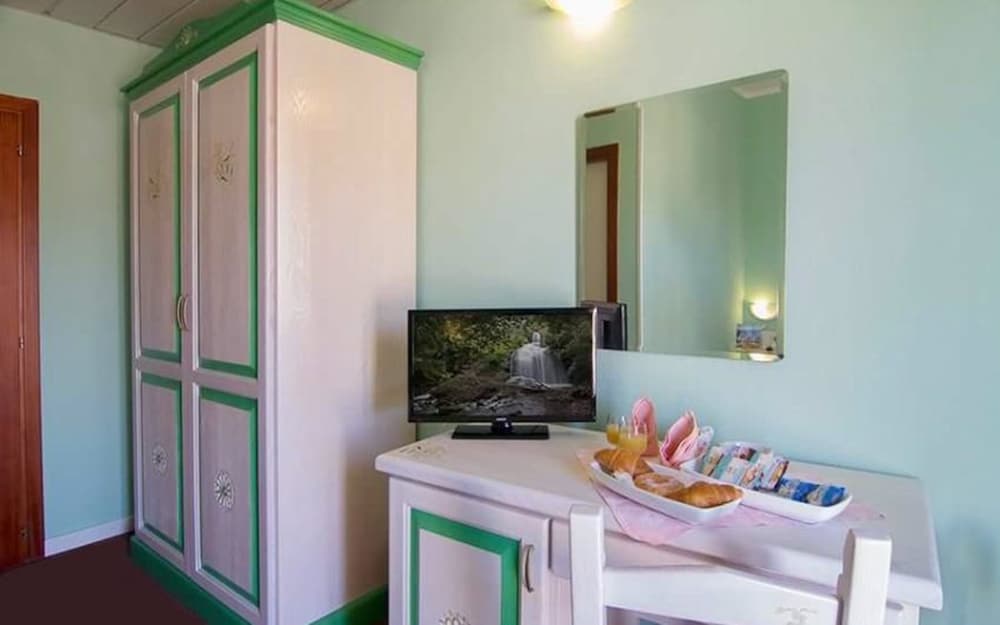 Deluxe Room, 1 Double or 2 Twin Beds, Balcony photo 2