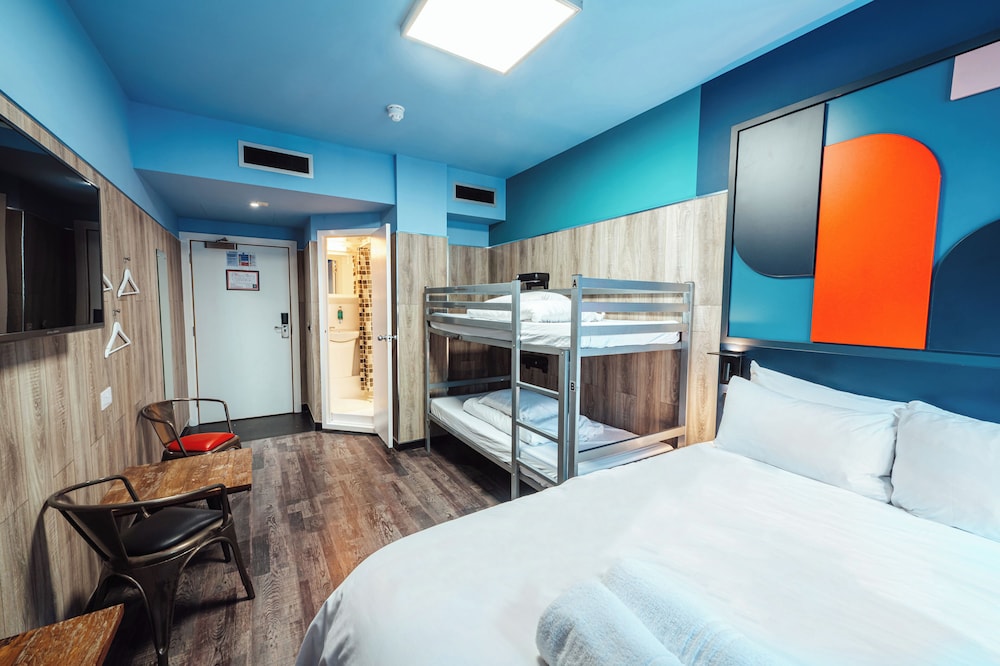 Quadruple Room - Photo 2