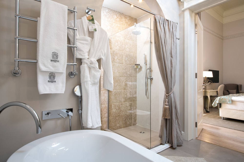 Deluxe Double Or Twin Room photo 2