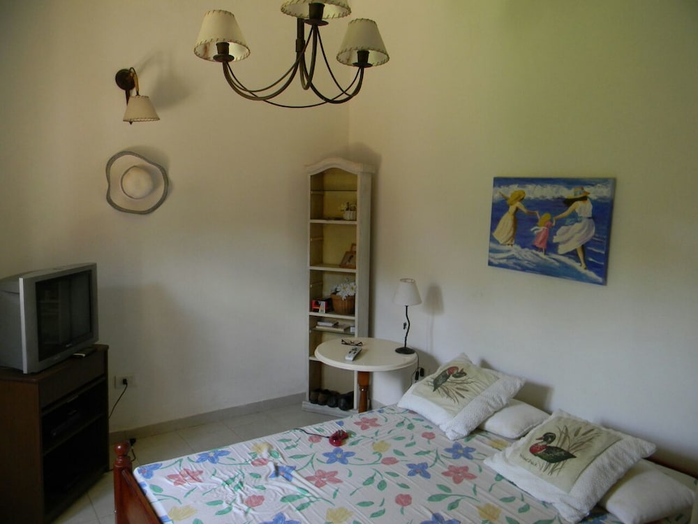 House, 2 Bedrooms photo 2