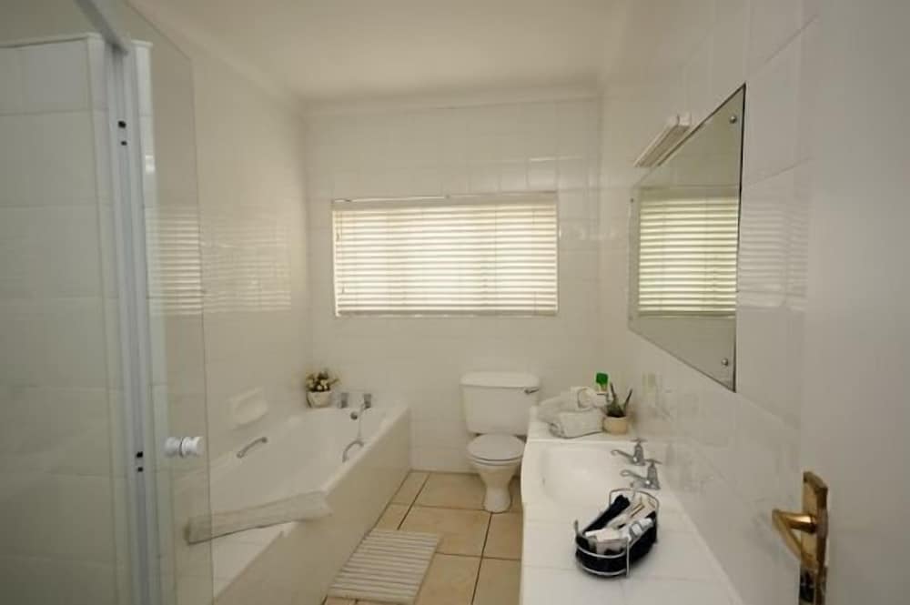 Standard Apartment (Self Catering) photo 2