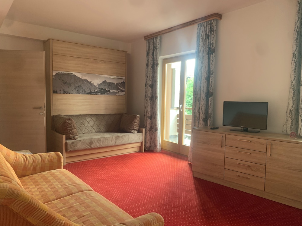 Comfort Apartment, Balcony, Mountain View