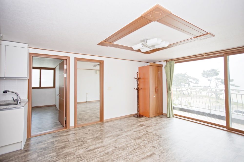 Room, 2 Bedrooms, Sea View photo 2