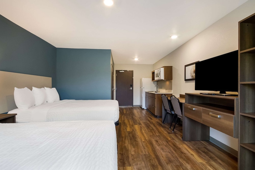 Standard Room, 2 Queen Beds, Non Smoking