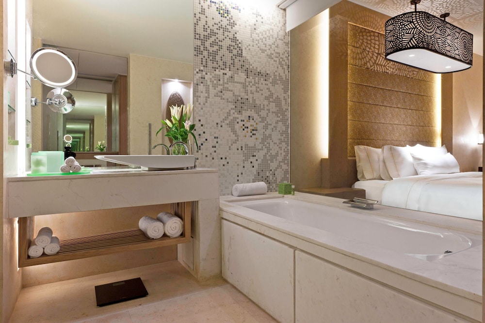 Room, 1 King Bed, City View photo 3
