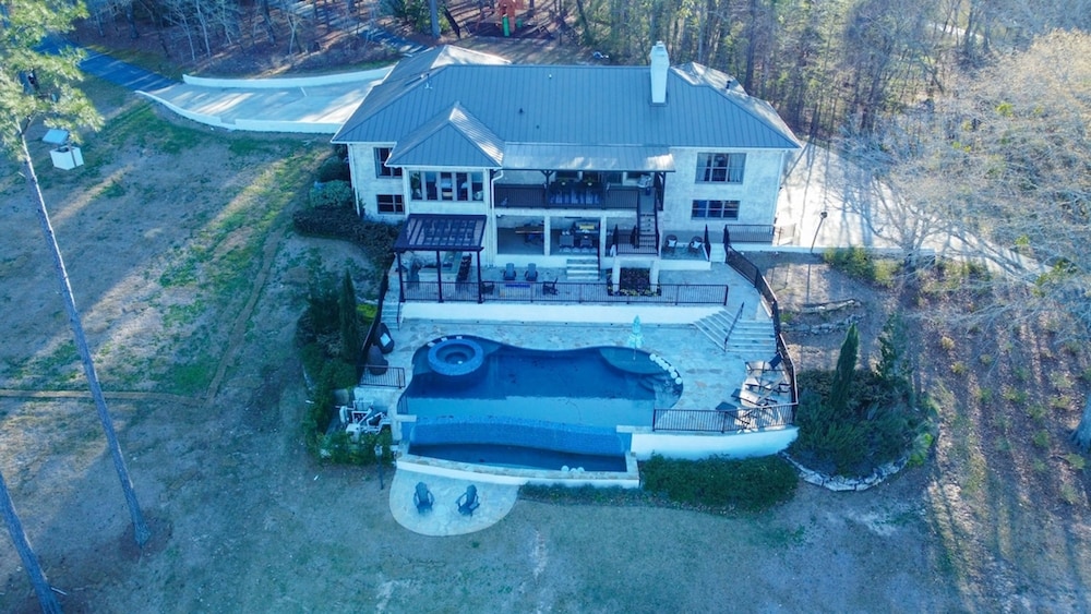 7BR Lakefront Haven Pool Hot Tub Gated 4acres, Billede 17