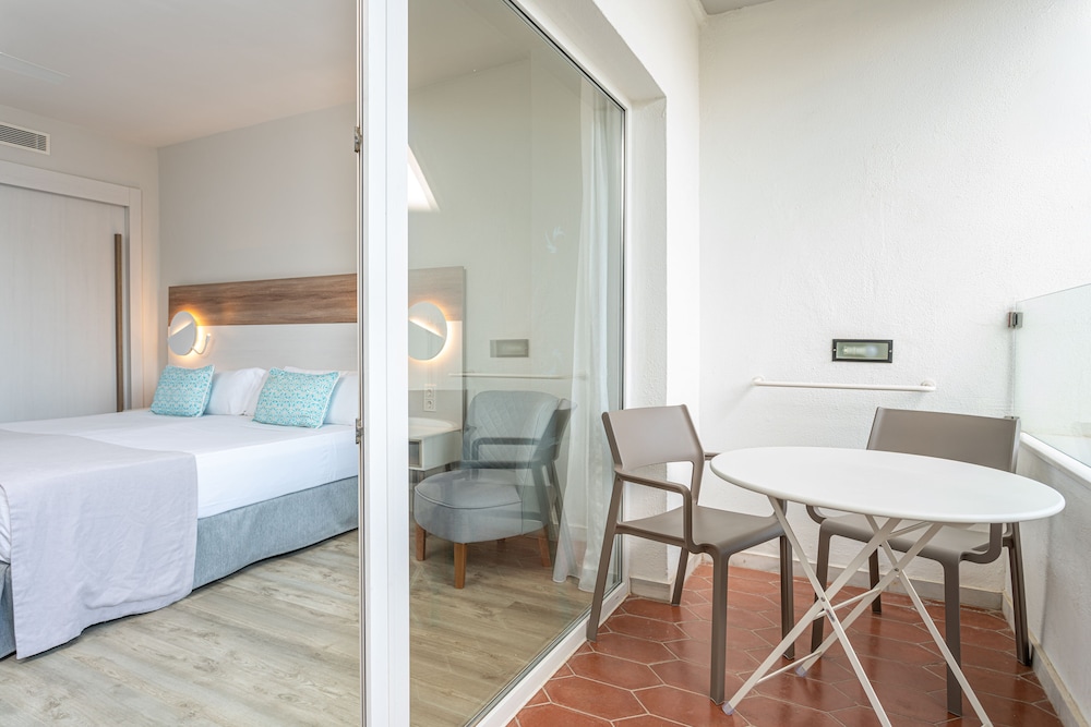 Deluxe Double Room, Terrace (2 adults) - Photo 2