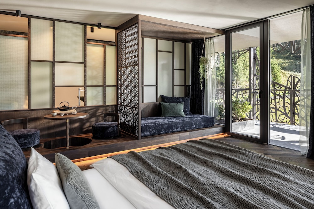 SOULFUL SUITE DEEP RECREATION photo 1