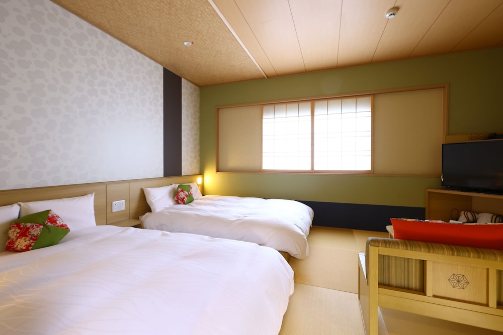Deluxe Twin Room, Non Smoking - Photo 1