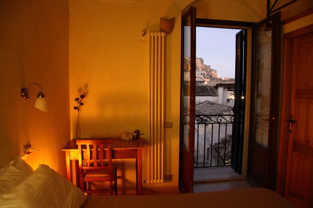 Panoramic Double Or Twin Room, City View