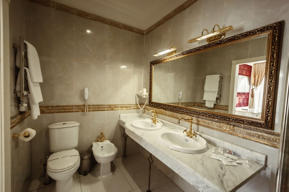 Superior Suite photo 3