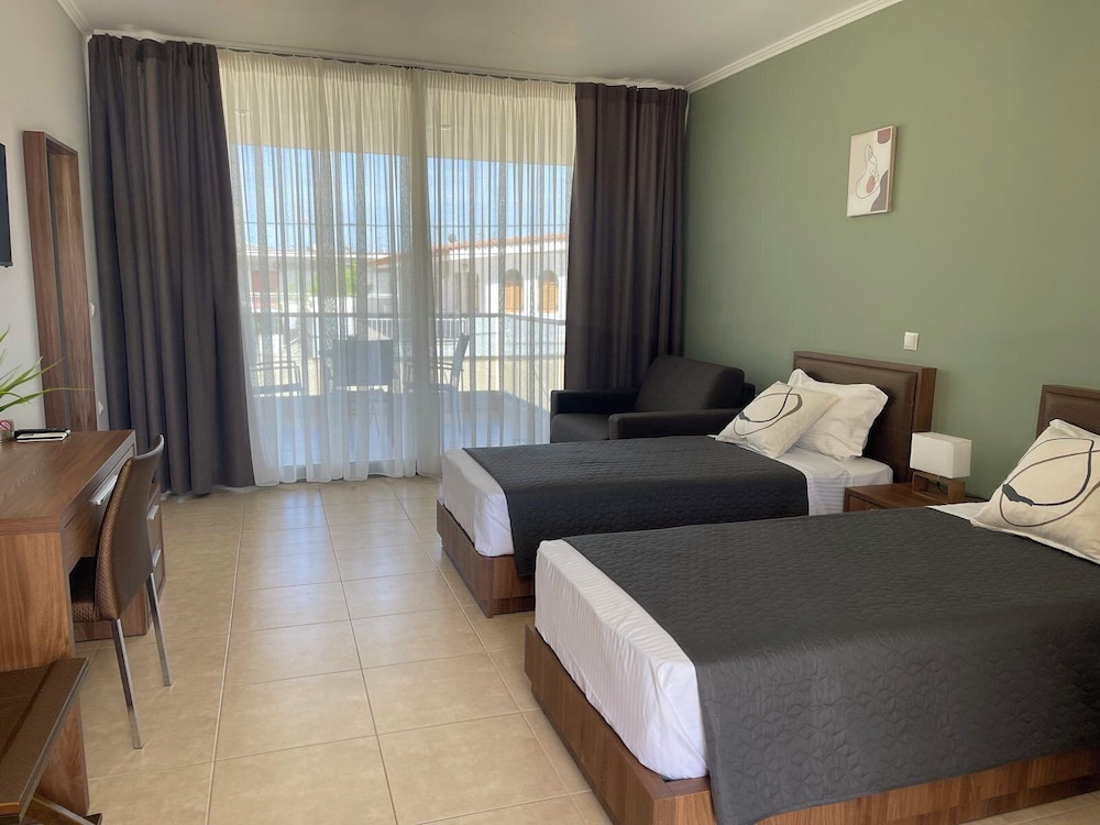 Superior Double Room SIngle Beds