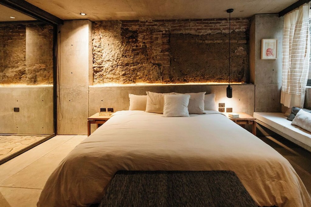 Deluxe Double Room, Courtyard View photo 2