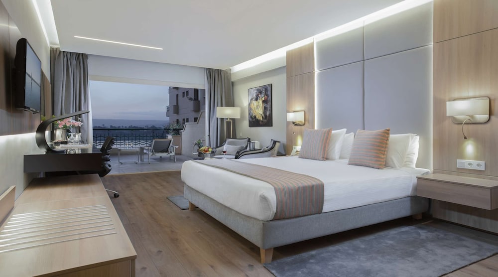 Executive Room, 1 Double Bed (Front Nile View) - Photo 1