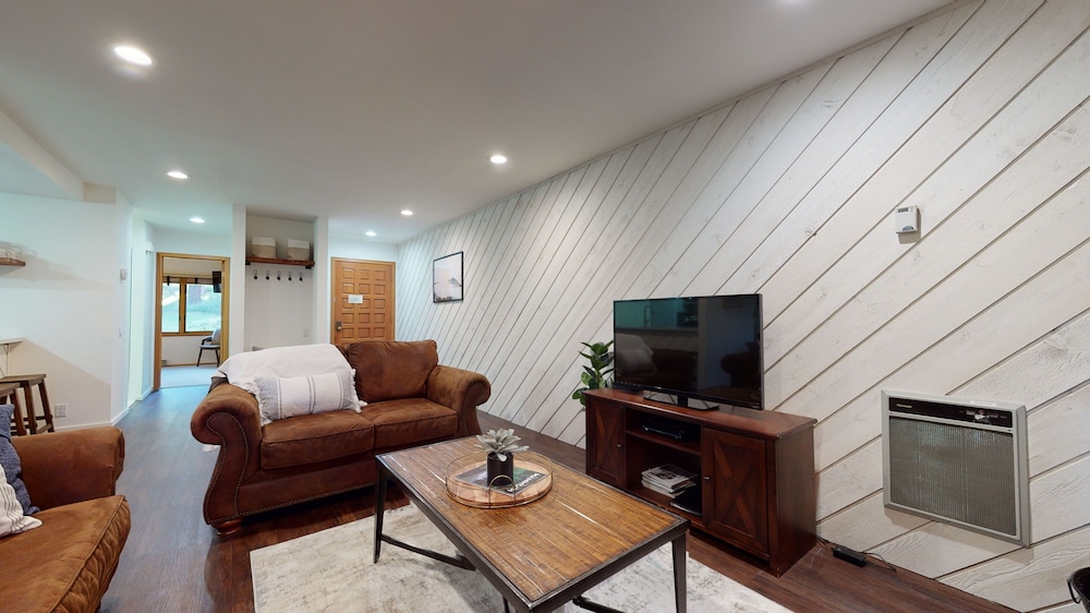 Condo, 1 Bedroom photo 3