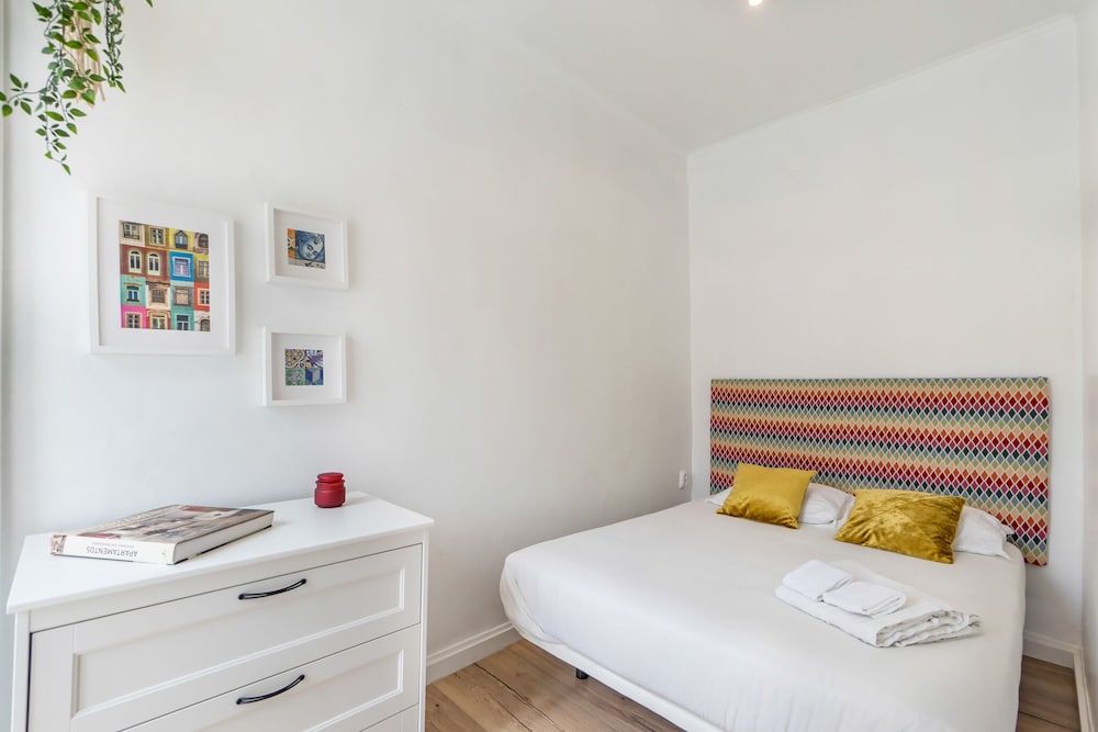 Standard Double Room, 1 Double Bed, Shared Bathroom, City View (Q45) photo 1