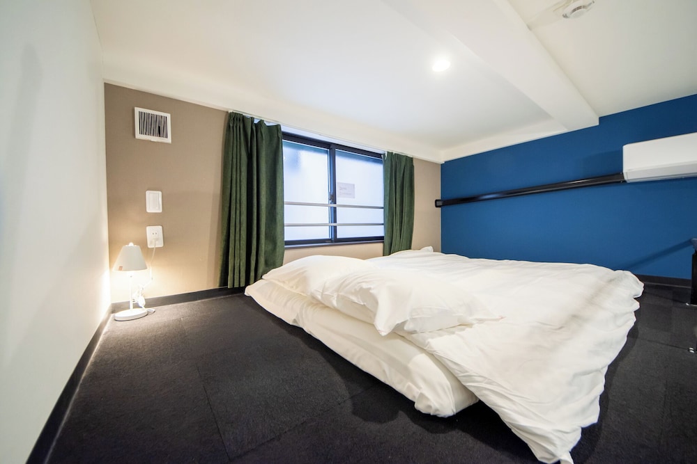 Double Room, Non Smoking - Photo 2