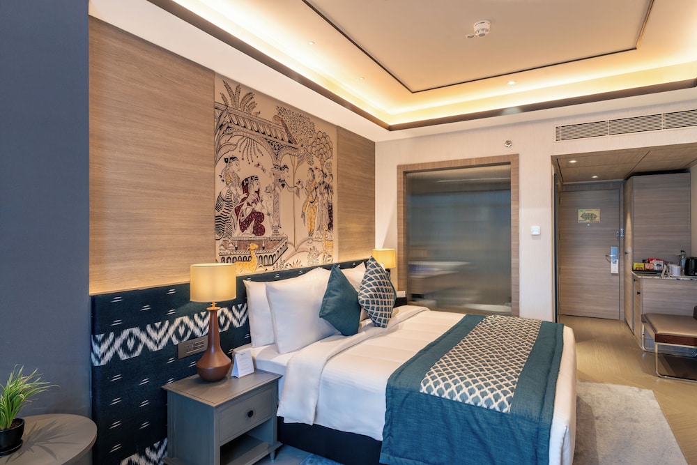 Deluxe Room, 1 King Bed photo 1