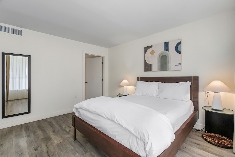 Room - Photo 6