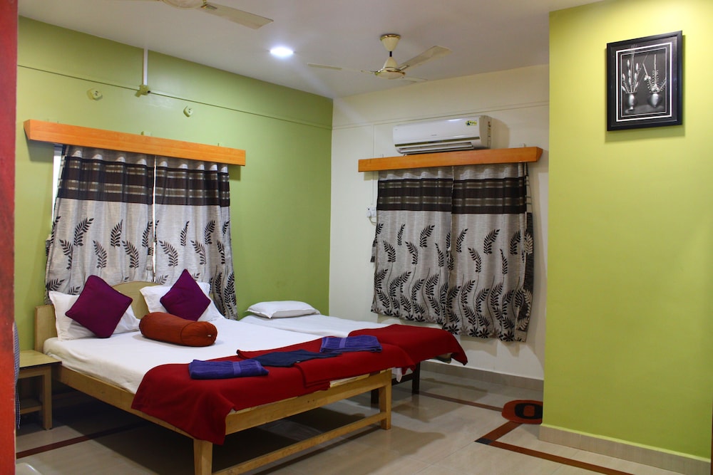 Deluxe Room, 1 Large Twin Bed photo 1