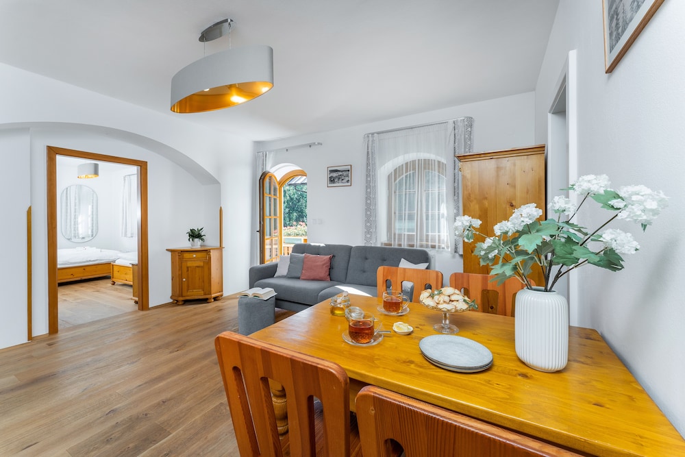 Superior Apartment, Balcony, Lake View photo 1