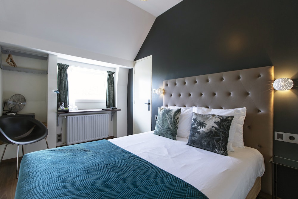 Double Room, Private Bathroom, Canal View photo 1