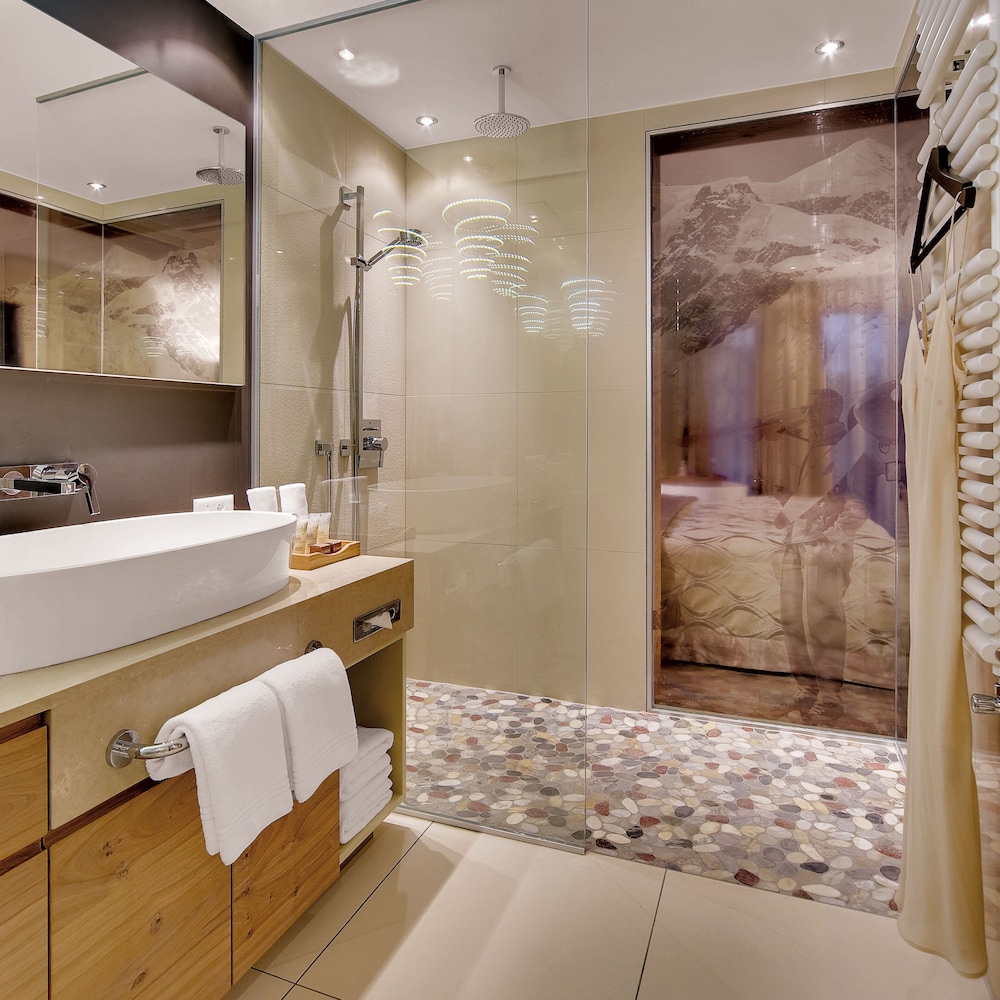Double Room - Photo 6