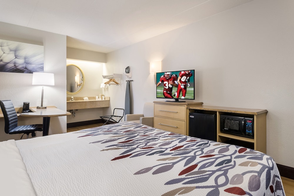 Superior Room, 1 King Bed (Smoke Free) - Photo 4